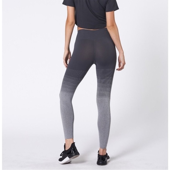 Nux Fifty Shades Legging in Slate - Picture 4 of 15